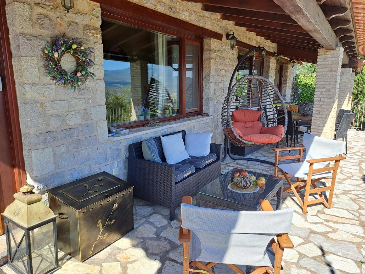 Petra Thea Villa Karitaina Ngoại thất bức ảnh